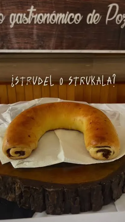 STRUDEL DE PLATANO